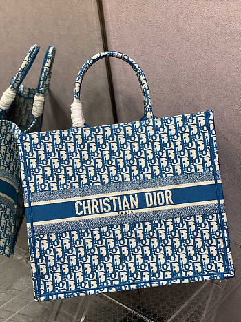 Dior Tote Book Size 42 x 18 x 35 cm