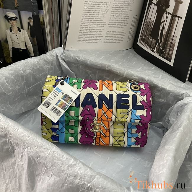 Chanel Flap Bag 01 Size 15 x 24.5 x 5 cm - 1