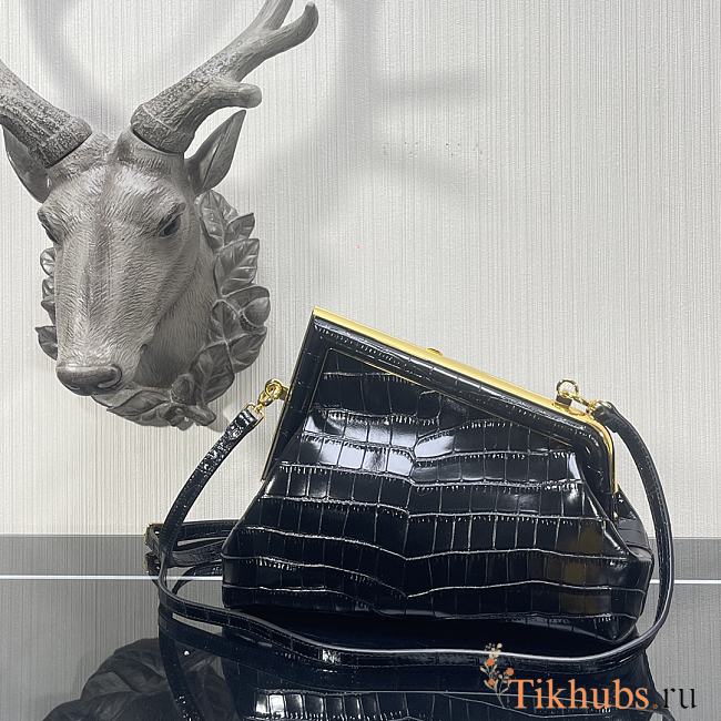 Fendi Frist Handbag 2217 Size 26 × 9.5 × 18 cm - 1