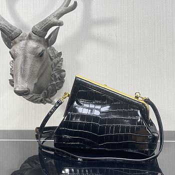 Fendi Frist Handbag 2217 Size 26 × 9.5 × 18 cm