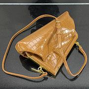 Fendi Frist Handbag 01 2217 Size 26 × 9.5 × 18 cm - 5