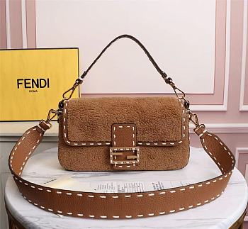 Fendi Baguette Brown Size 27 × 6 × 15 cm