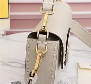 Fendi Baguette 600 Size 28 x 6 x 13 cm - 5