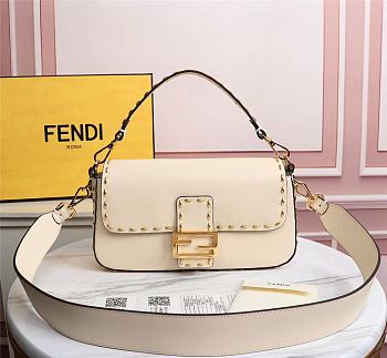 Fendi Baguette Beige Size 28 x 6 x 13 cm