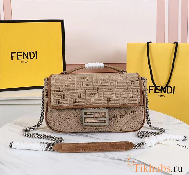 Fendi Baguette Size 24 x 6 x 13 cm - 1