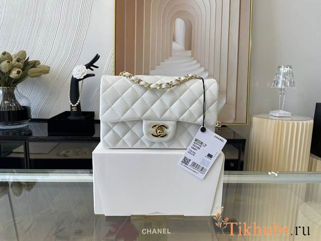 Chanel Lambskin Mini Flap Bag Gold-Tone Metal White Size 20cm - 1