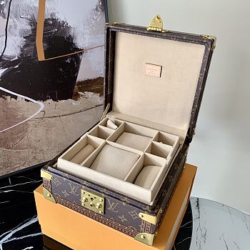 LV Jewelry Case Beige Size 23 x 11 x 23 cm
