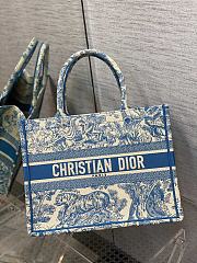 Dior Book Tote Animal Word Blue Size 36 x 18 x 28 cm - 1