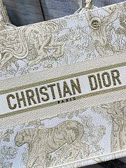 Dior Book Tote Animal Word White Size 36 x 18 x 28 cm - 5