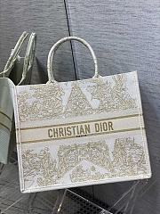 Dior Book Tote White Size 42 x 18 x 35 cm - 1