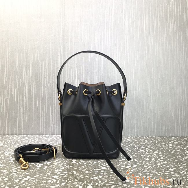 Vlogo Walk Calfskin Bucket Bag Black Size 18 x 20.5 x 10 cm - 1