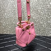 Valentino Roman Stud The Handle Bag Pink Size 20 x 9 x 15 cm - 2