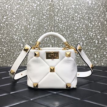 Valentino Roman Stud The Handle Bag White Size 20 x 9 x 15 cm