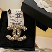 Chanel Gold Pearl Brooch Large Size - 4