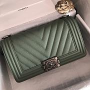 Chanel Leboy Grain Calfskin Green 02 67086 Size 25 cm - 1