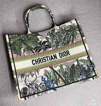 Dior Book Tote Tropical Forest Green Size 42 x 18 x 35 cm
