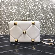 Valentino Roman Stud White Clutch Size 20 x 5 x 14 cm - 1