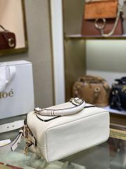 Chloe Daria In Grained & Shiny Calfskin White Size 22 x 9 x 18 cm - 4