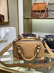 Chloe Daria In Grained & Shiny Calfskin Brown Size 22 x 9 x 18 cm - 4