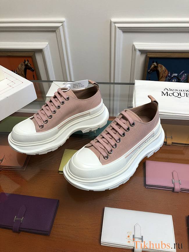 Alexander McQueen Sneakers Pink 01 - 1