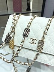 Chanel WOC Caviar AP2400 White Size 19 cm - 2