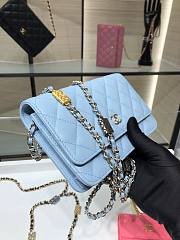 Chanel WOC Caviar AP2400 Blue Size 19 cm - 4