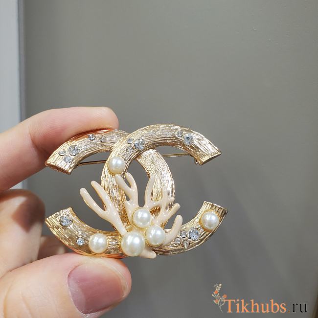 Chanel Brooch 03 - 1