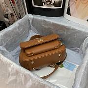 Chanel Messenger Bag Brown 93749 Size 19 x 7 x 14 cm - 4