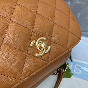 Chanel Messenger Bag Brown 93749 Size 19 x 7 x 14 cm - 2
