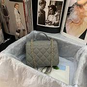Chanel Messenger Bag Gray 93749 Size 19 x 7 x 14 cm - 3