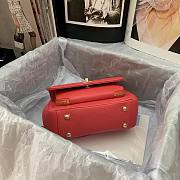 Chanel Messenger Bag Red 93749 Size 19 x 7 x 14 cm - 5