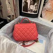 Chanel Messenger Bag Red 93749 Size 19 x 7 x 14 cm - 4