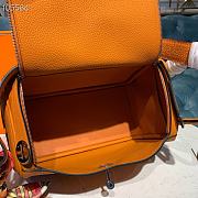 Hermes Lindy Leather Handbag Orange Size 26 x 14 x 18 cm - 2