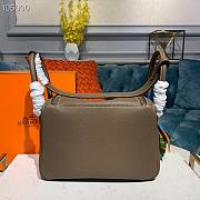 Hermes Lindy Leather Handbag dark Brown Size 26 x 14 x 18 cm - 5