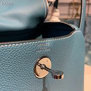 Hermes Lindy Leather Handbag Cornflower Blue Size 26 x 14 x 18 cm - 3