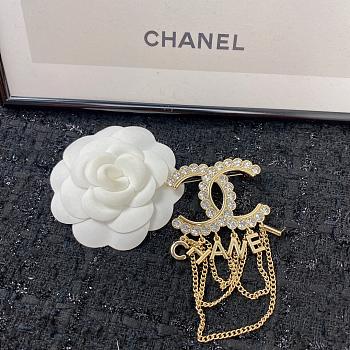 Chanel Brooch 06