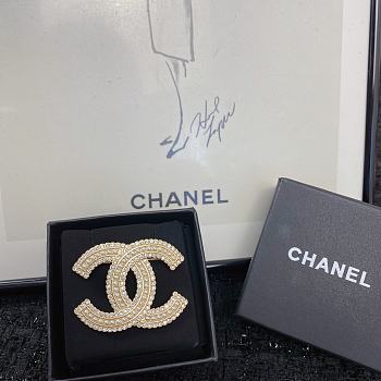 Chanel Brooch 09