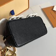 LV Key Chain 01 - 4