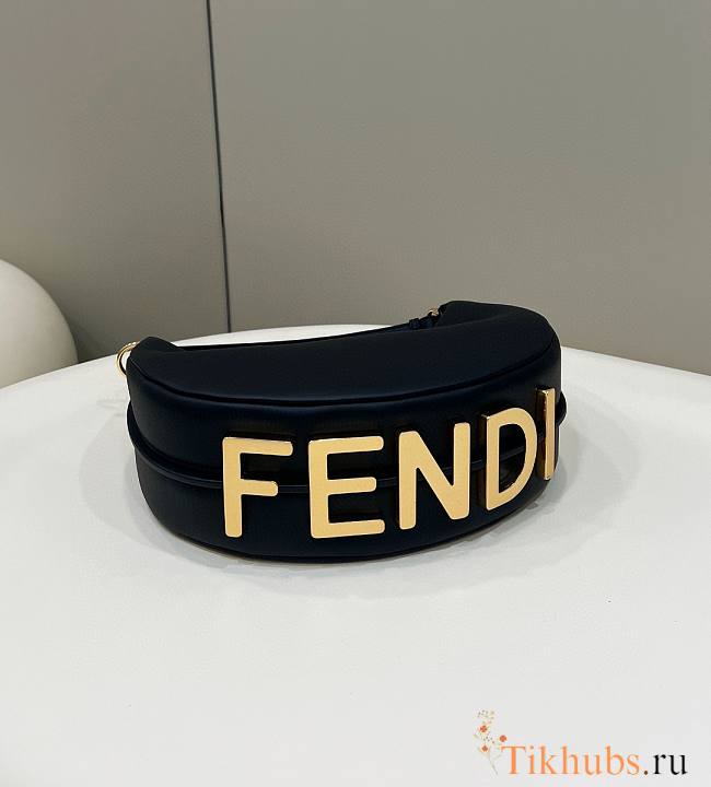 Fendi graphy Small Black Leather Bag Size 29 x 24.5 x 10 - 1