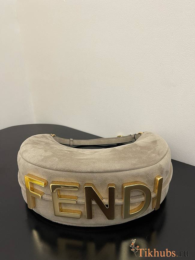 Fendi graphy Small Leather Bag Size 29 x 24.5 x 10 - 1