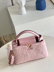 LV Capucines Taurillon Leather Pink M48865 Size 27 x 18 x 9 cm - 5