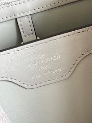 LV Capucines Taurillon Leather Gray M48865 Size 27 x 18 x 9 cm - 3