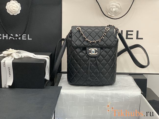 Chanel Black Silver Hardware Backpack 91120 Size 25 x 20 x 10 cm - 1