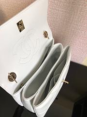 Chanel Trendy Handle 92236 White Gold Hardware Size 25 x 17 x 12 cm - 4