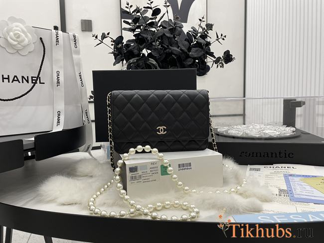 Chanel WOC Pearl Chain Black Lambskin A68052 Size 19.2 x 12.3 x 3.5 cm - 1
