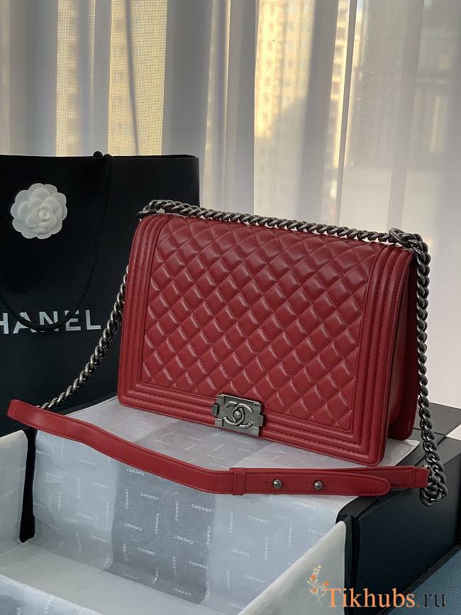 Chanel Leboy Lambskin Red 67087 SHW Size 30 cm - 1