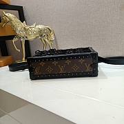 LV Clutch Box Black M20233 Size 25 x 18 x 10 cm - 5