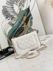 Chanel WOC 88633 White GHW Size 19 cm - 5