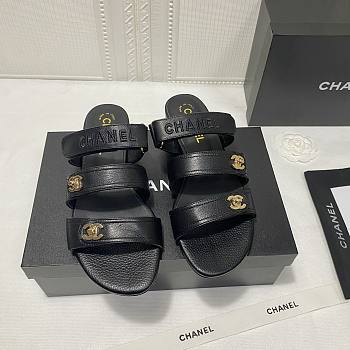 Chanel sandals 8135