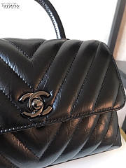 Chanel Coco Handle 92990 V Black Size 24 x 14 x 10 cm - 5